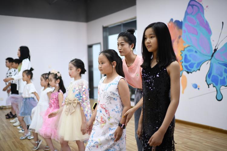 茱莉亚艺术培训中心朋友推荐过来的学校,第一次来参观学校的时-北京